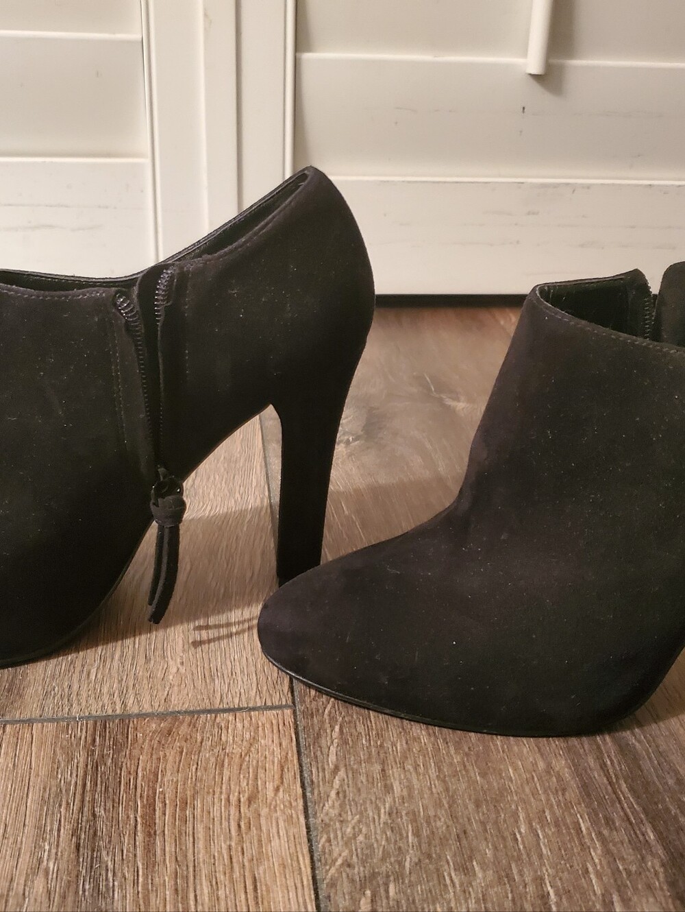 Lauren Ralph Lauren Platform Black Suede Booties Size 8.5 - Picture 3 of 10